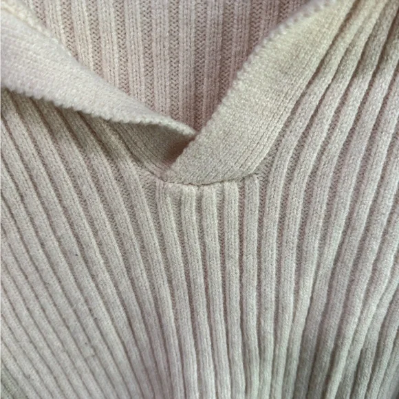 Cream Ribbed Knit Collared Crop Top - Picture 3 of 3